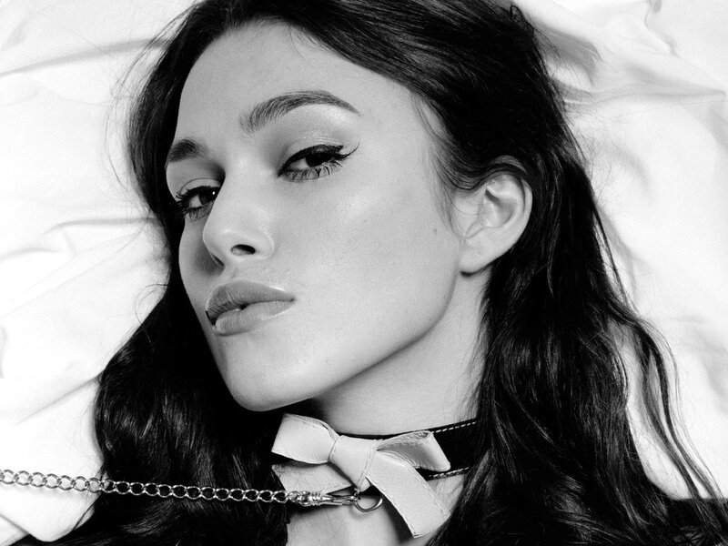 Woman with Choker — Black