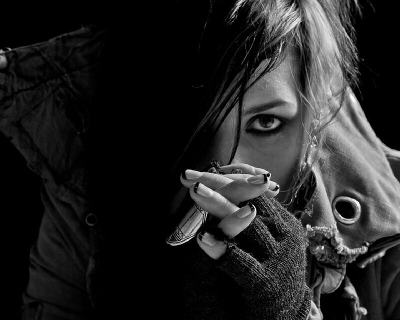 woman with cigarette in black and white