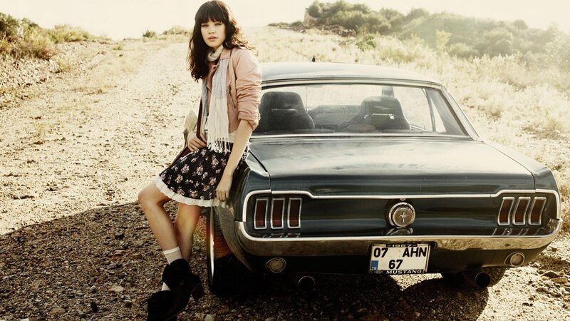 woman with classic car