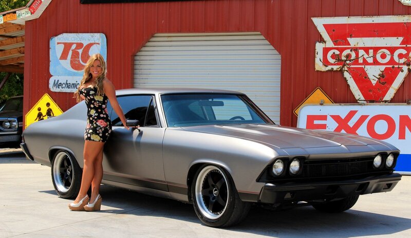 Woman with Classic Car — Gray, Bright