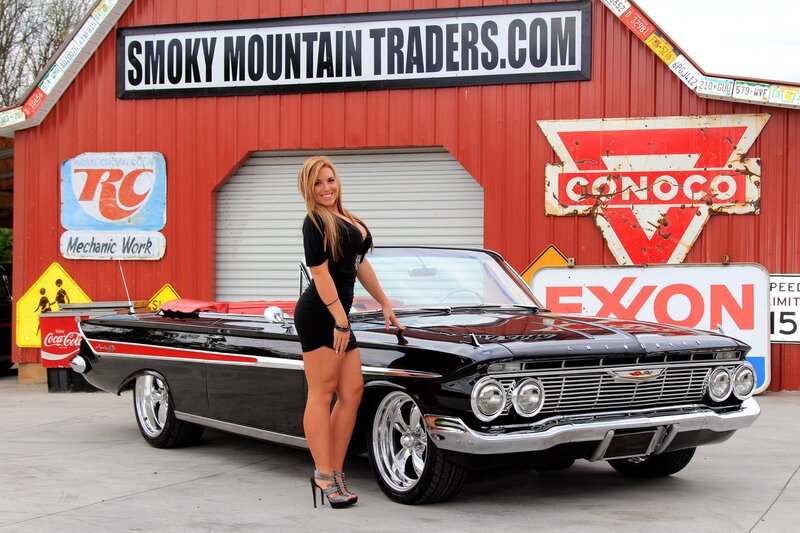 Woman with Classic Car — Red, Outdoor