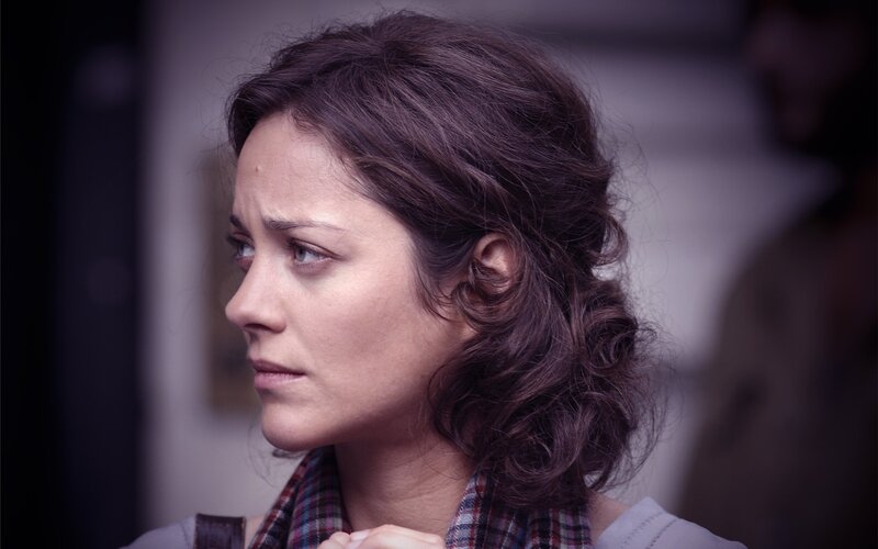 woman with concerned expression