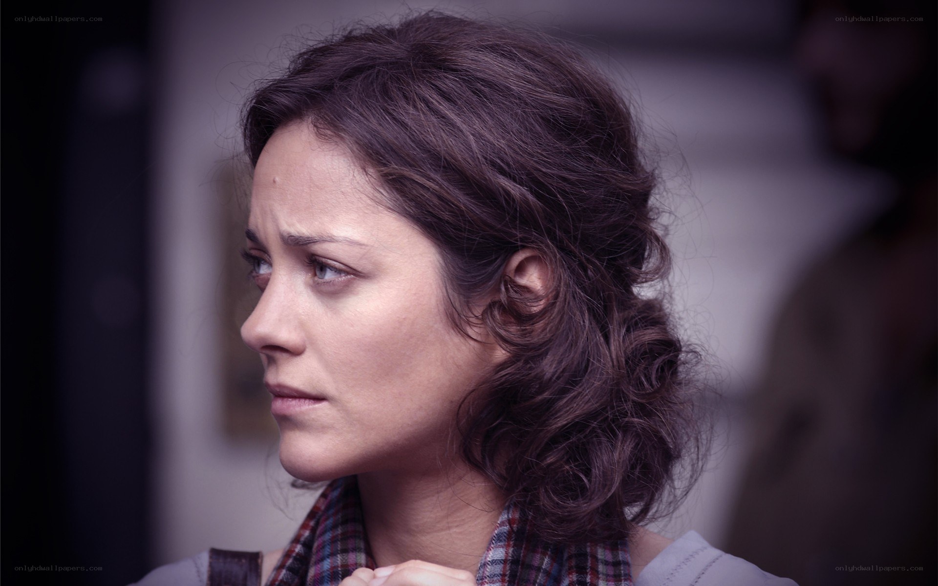 woman with concerned expression