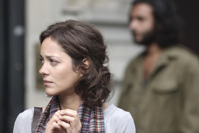 woman with concerned expression
