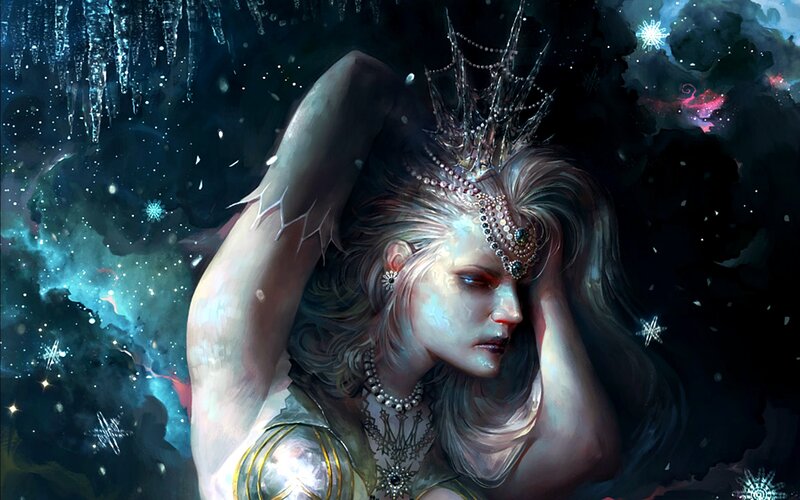 Woman with Crown and Tattoos — Black