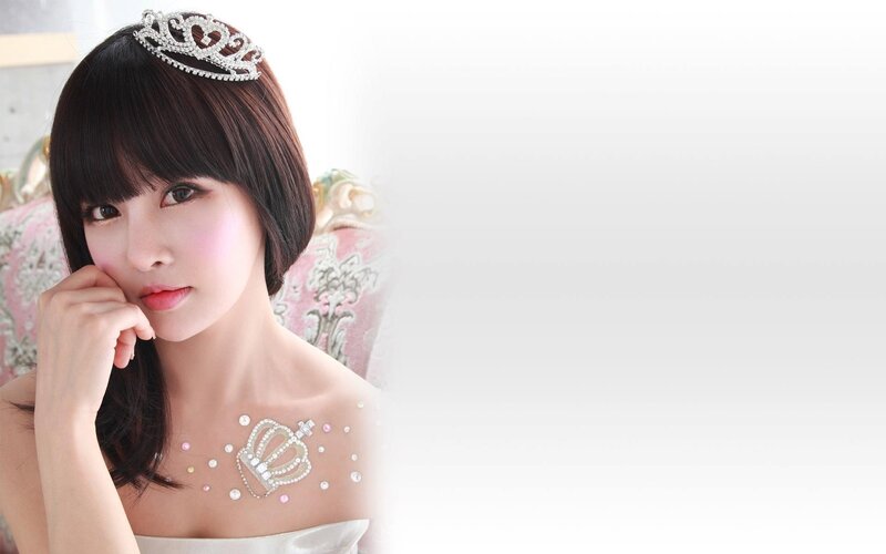 woman with crown and tiara
