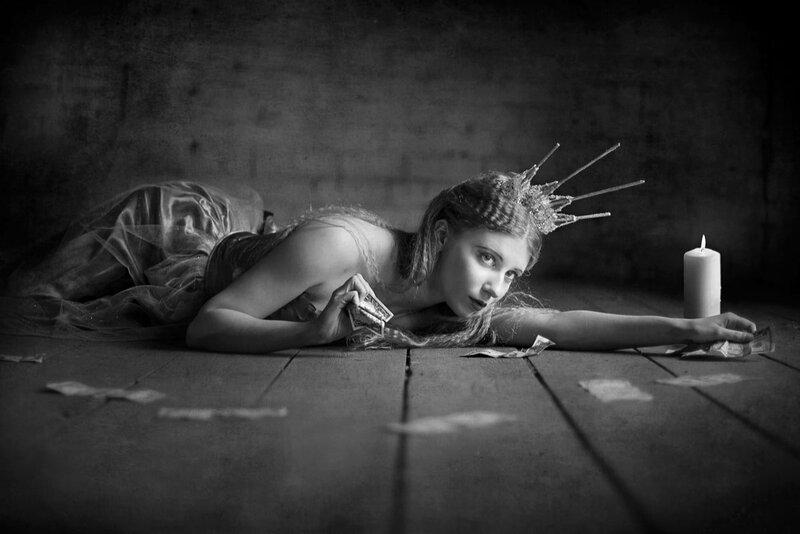 Woman with Crown on Floor — Black
