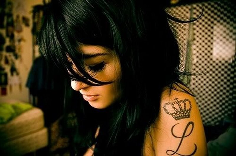 Woman with Crown Tattoo — Black
