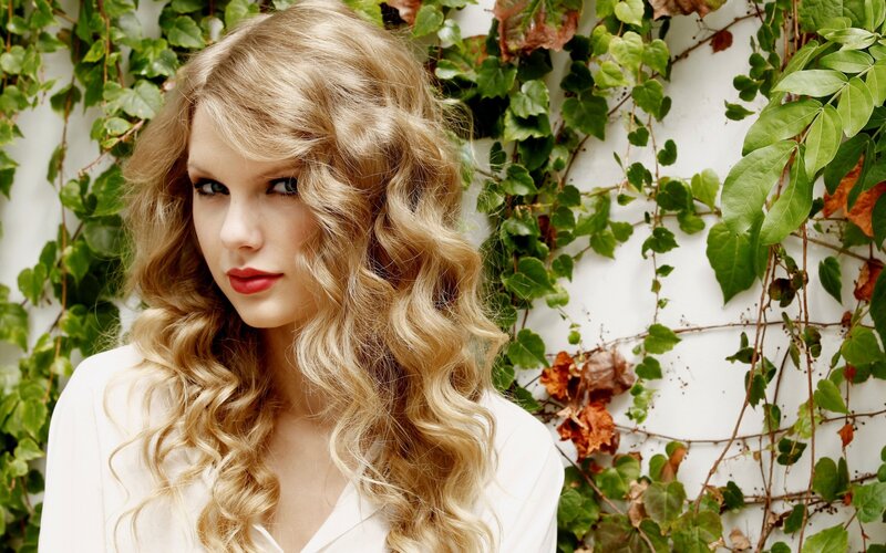 Woman with Curly Blonde Hair — Calm, Autumn