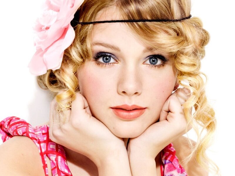 Woman with Curly Blonde Hair — Pink