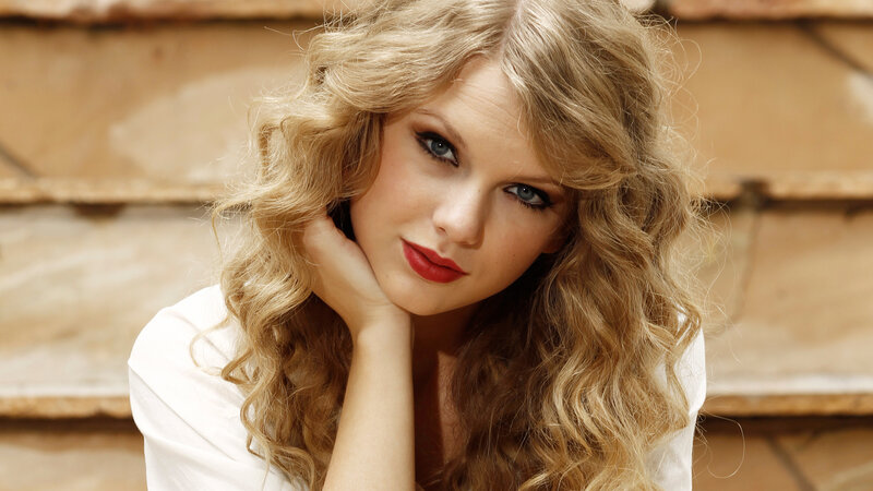 Woman with Curly Hair — Blonde, Calm, Photograph, Curly Hair