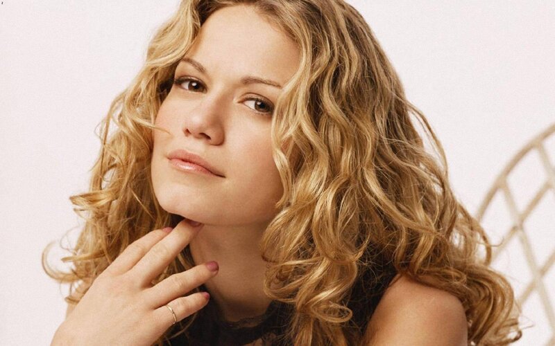 Woman with Curly Hair — Blonde, Calm, Photograph, Hand
