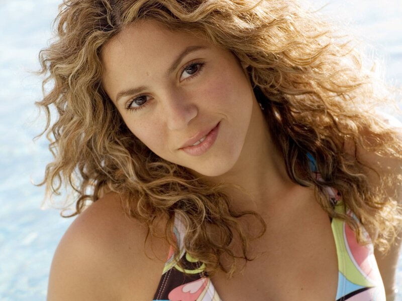 Woman with Curly Hair — Brown, Relaxed, Afternoon