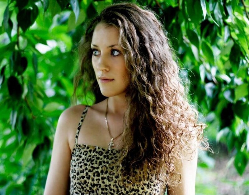 Woman with Curly Hair — Green, Calm