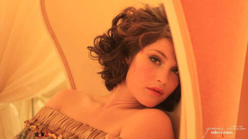 Woman with Curly Hair — Orange, Intimate