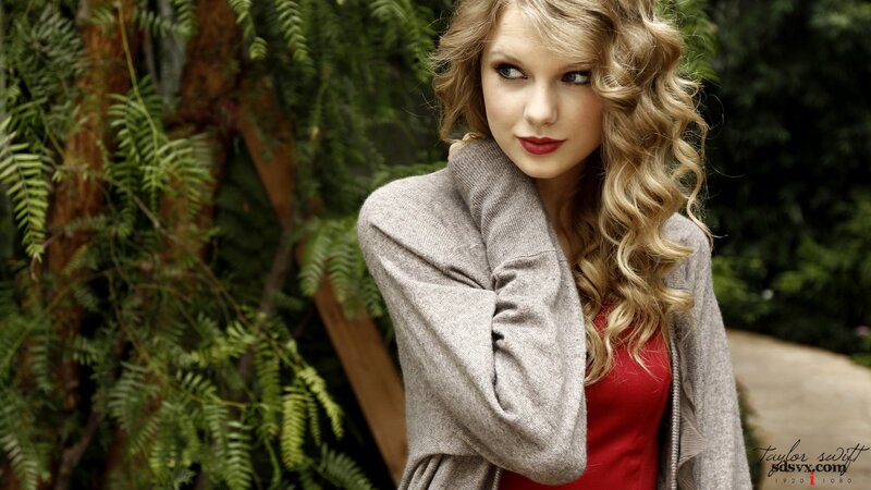 Woman with Curly Hair — Red, Natural, Photograph