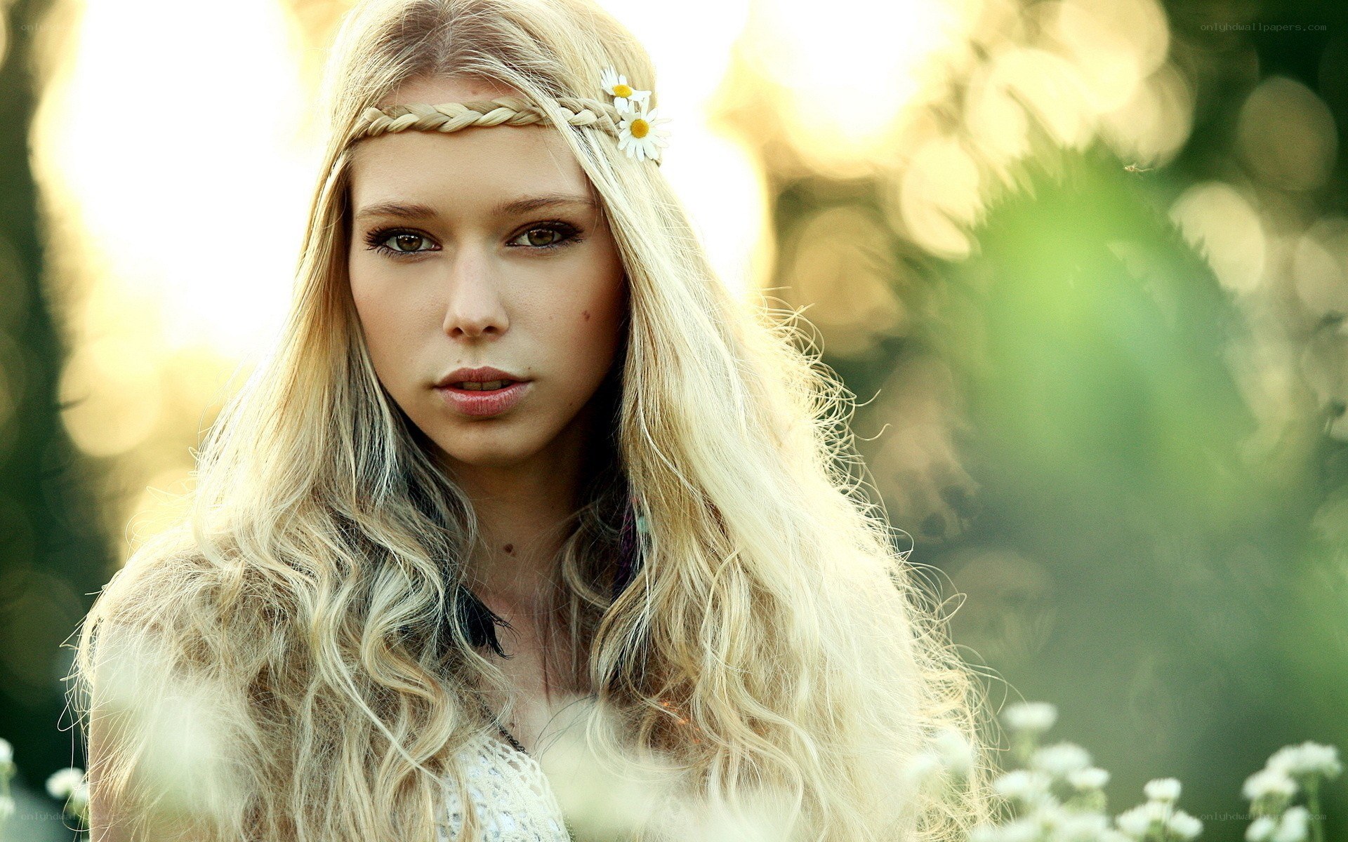 woman with daisy crown