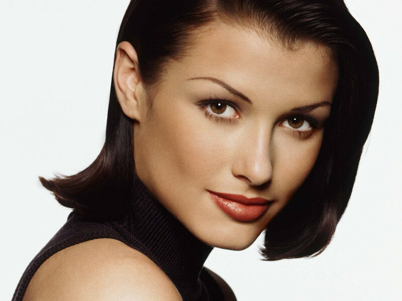 woman with dark hair and red lipstick