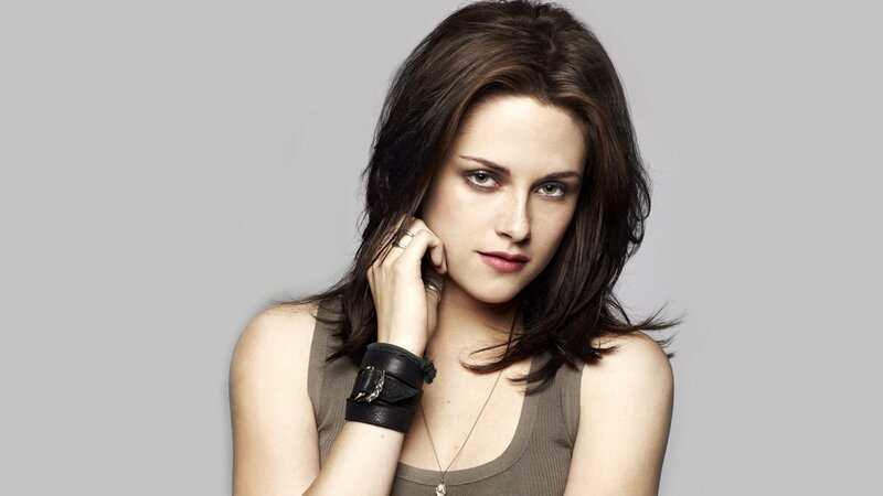 woman with dark hair posing