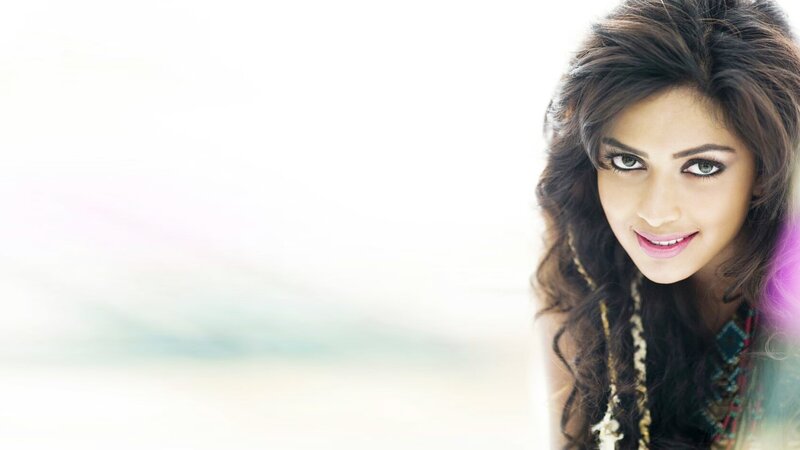 Woman with Dark Hair — White, Calm, Photograph, Necklace, Makeup