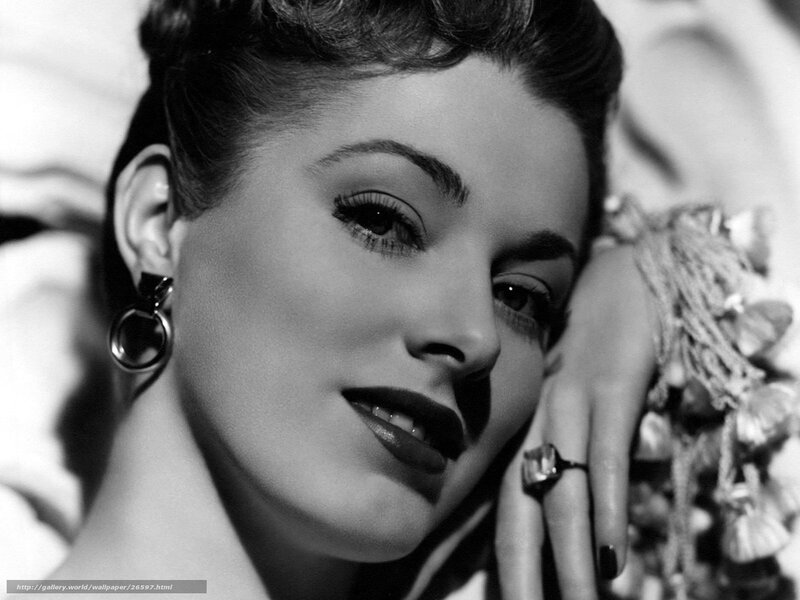 Woman with Dark Lipstick — Black