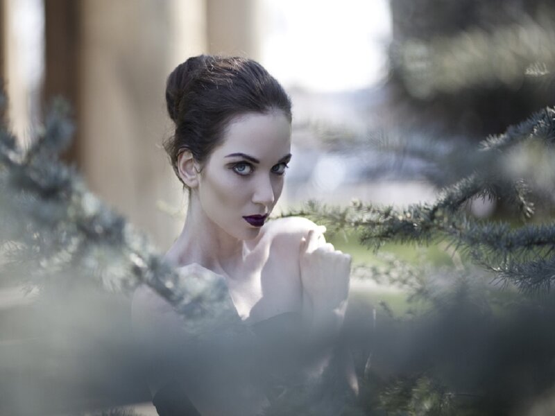Woman with Dark Lipstick — Green