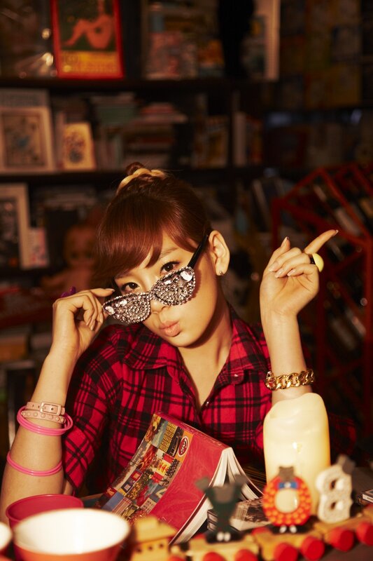 woman with decorative glasses