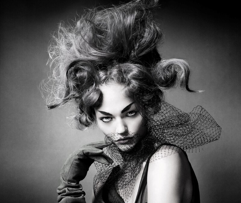 Woman with Dramatic Hair — Black