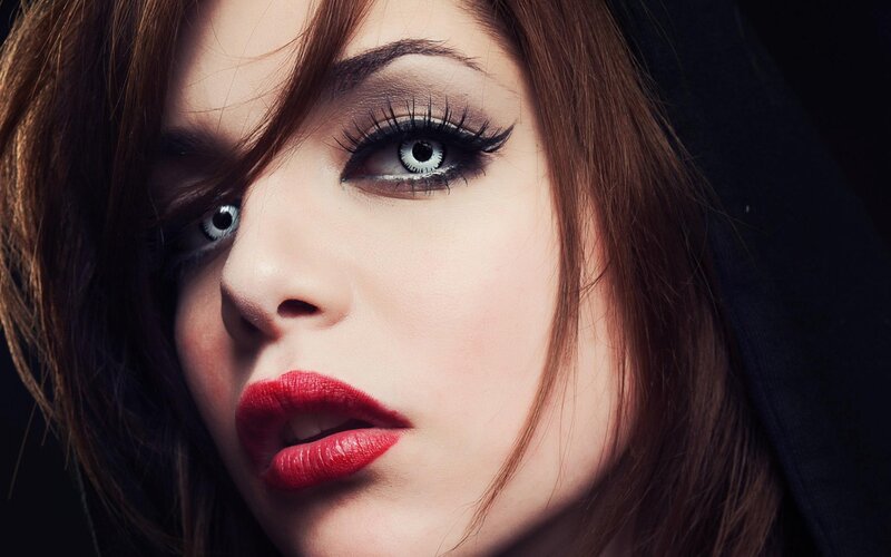 woman with dramatic makeup