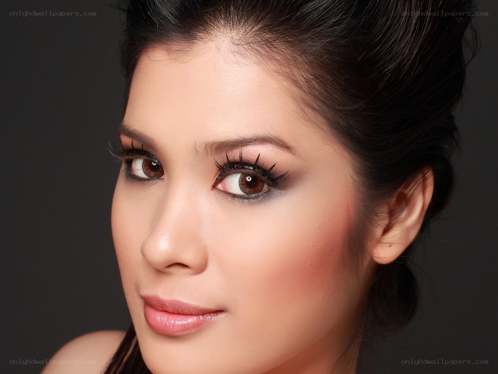 woman with dramatic makeup