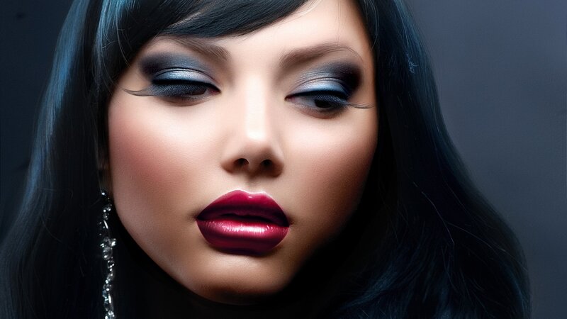 woman with dramatic makeup