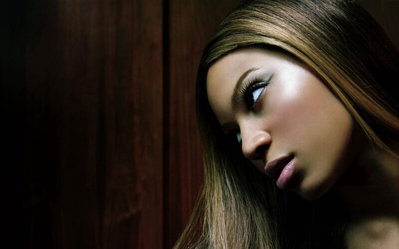 woman with dramatic makeup