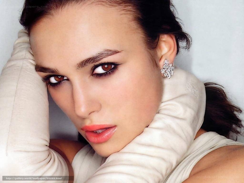 woman with dramatic makeup