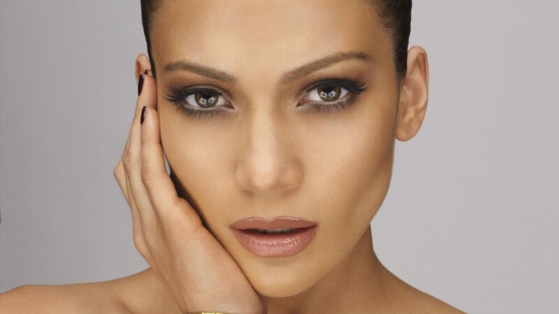 woman with dramatic makeup