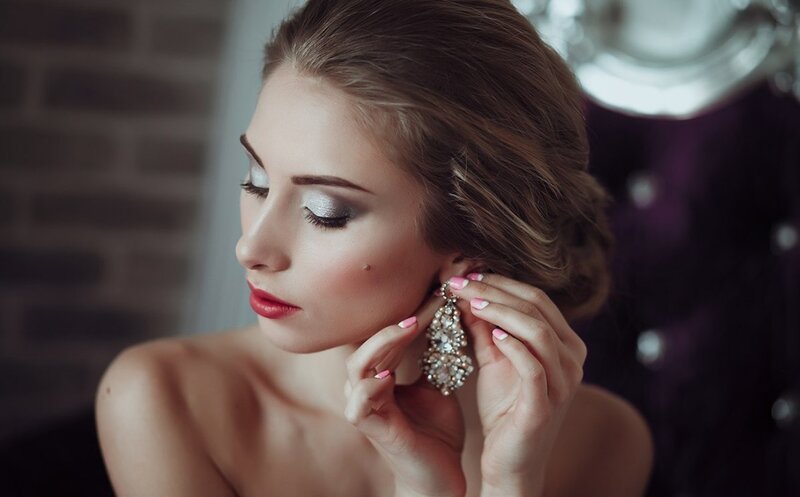 Woman with Earrings — Brown, Dramatic, Photograph