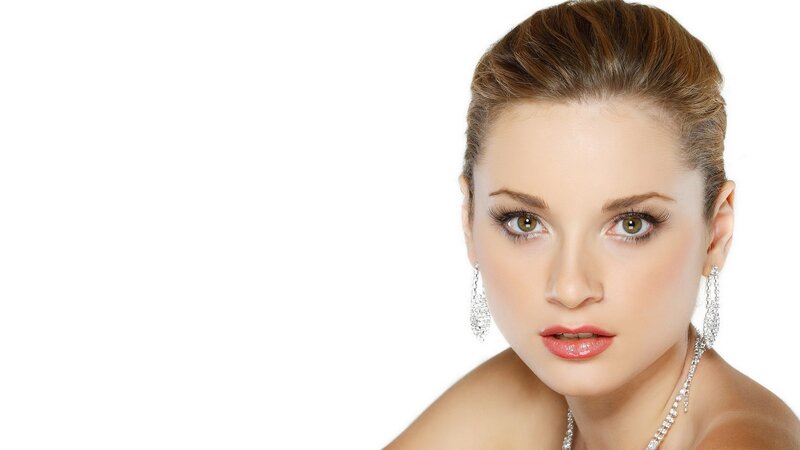 woman with elegant makeup and jewelry