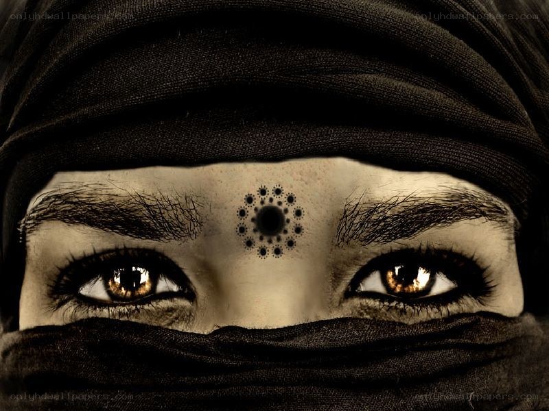 woman with face veil