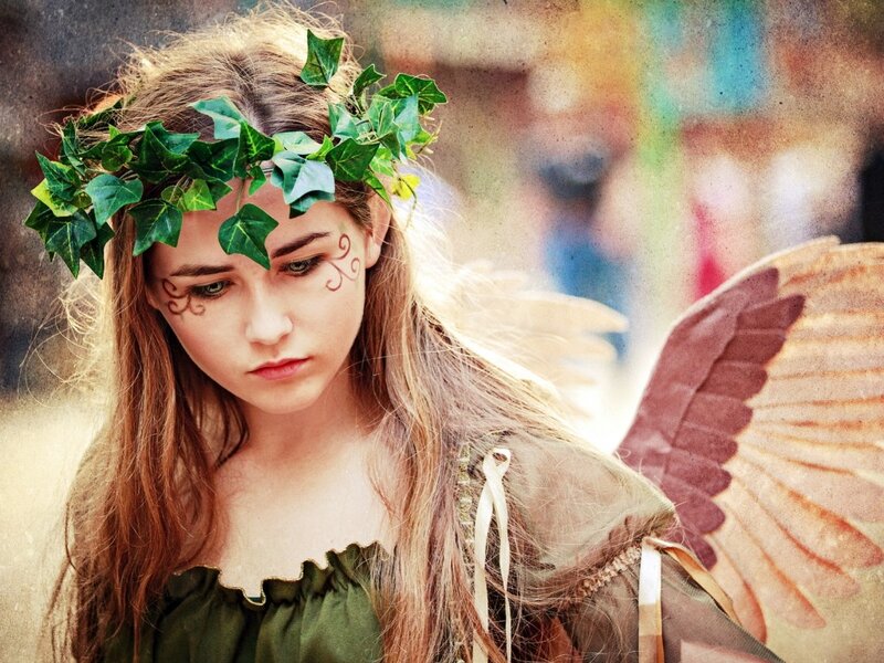 Woman with Fairy Wings — Green, Dramatic