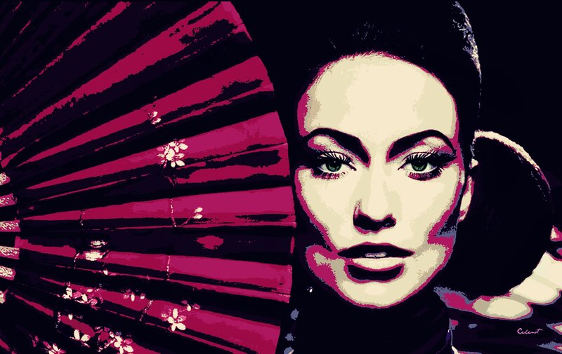 Woman with Fan — Magenta