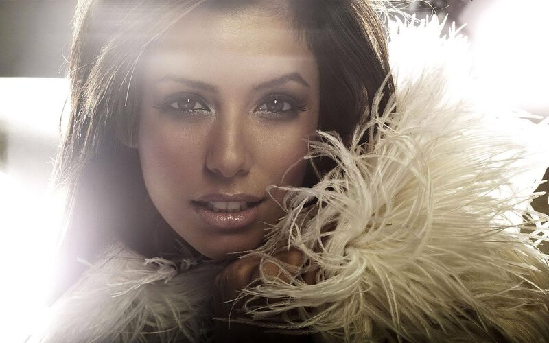 woman with feather boa
