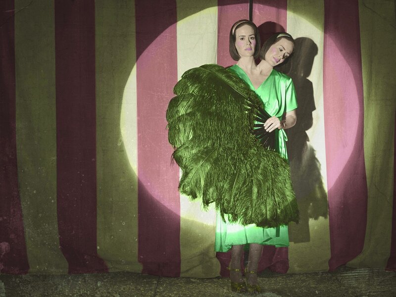 Woman with Feather Fan — Green