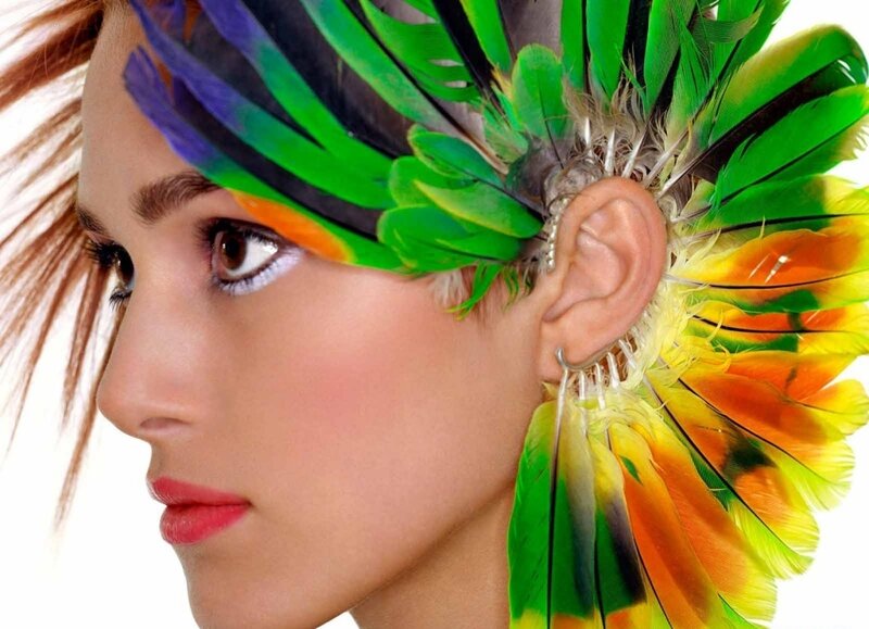 Woman with Feather Headdress — Green