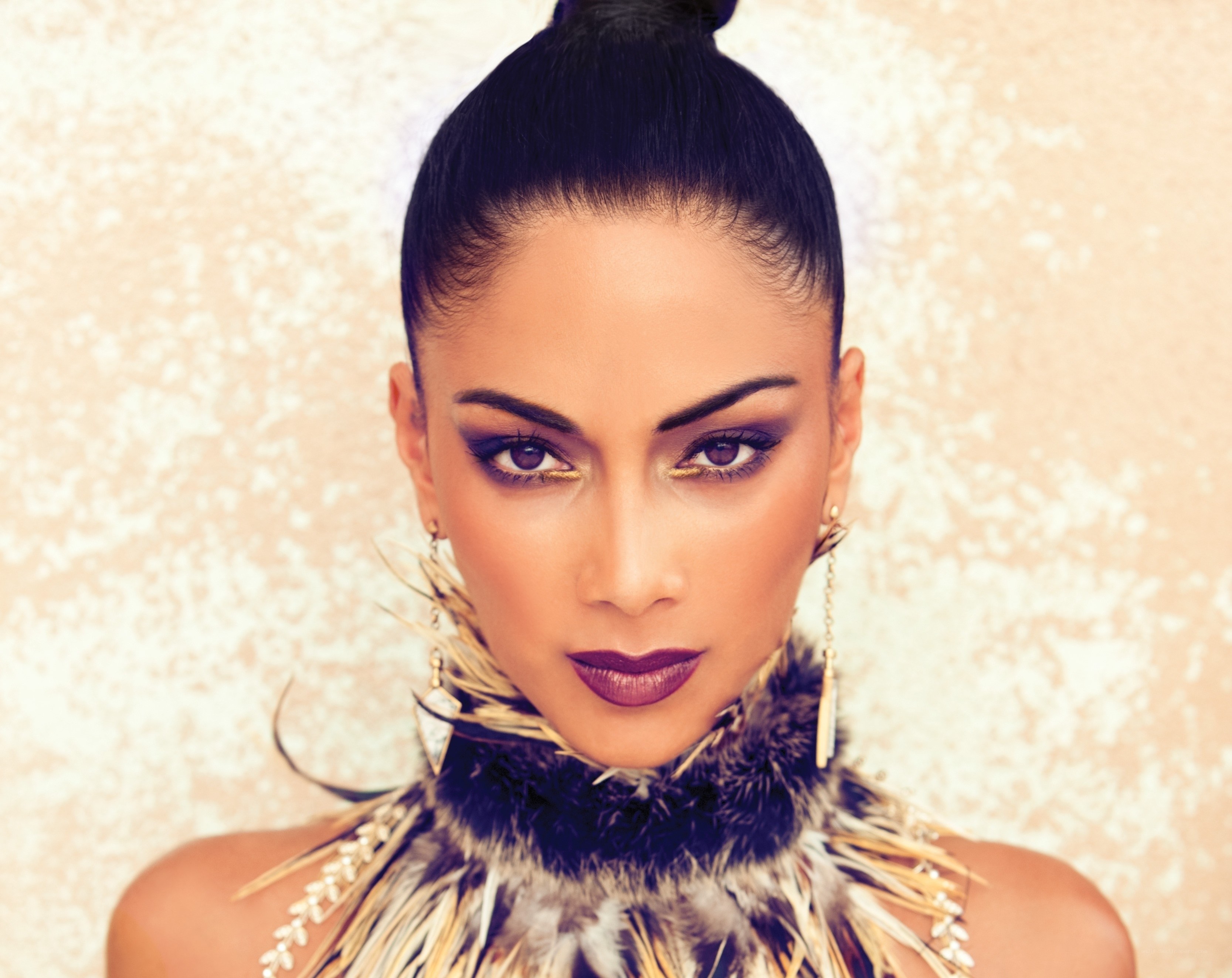 woman with feathered collar