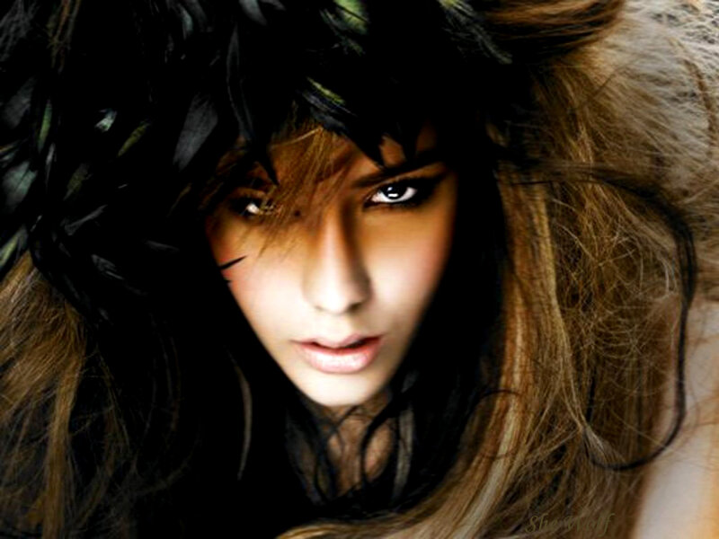woman with feathered hair