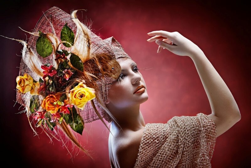 Woman with Floral Hat — Red