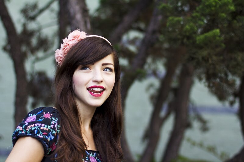 Woman with Floral Headband — Brown