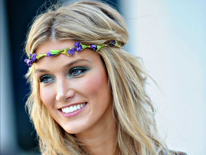 Woman with Flower Crown — Blonde, Happy