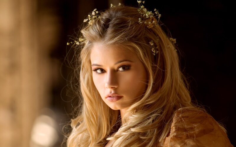 Woman with Flower Crown — Gold, Dramatic, Photograph, Flower Crown