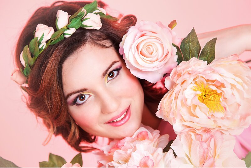 Woman with Flowers — Pink, Soft