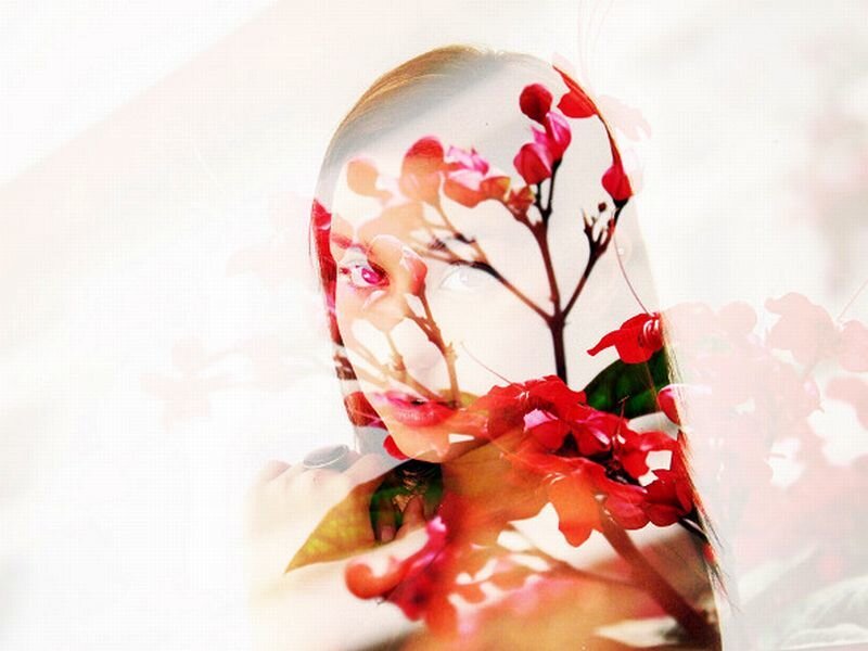 Woman with Flowers — Red, Dreamy